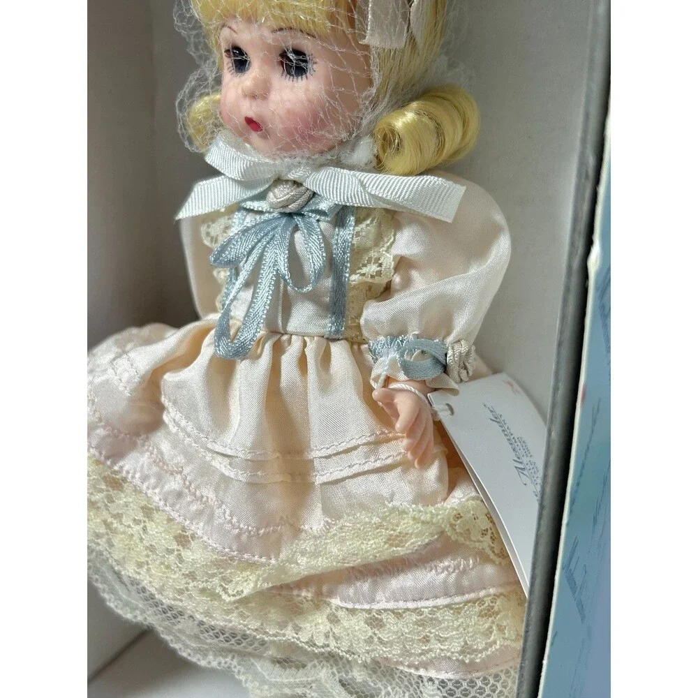 Vintage 2000 Madame Alexander 8